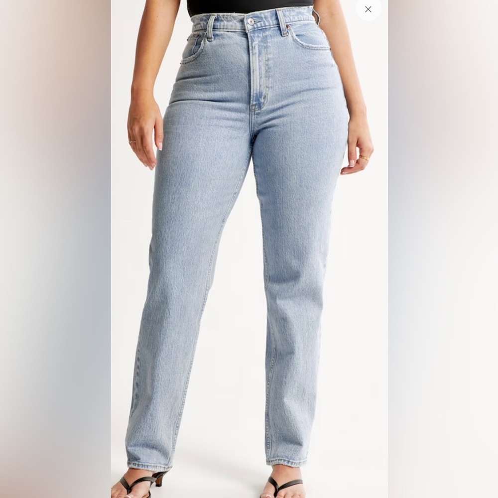 ABRECROMBIE AND FITCH CURVE LOVE ULTRA HIGH RISE 90s STRAIGHT JEANS
